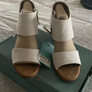 Natural Yarn Dye Majorca Cutout - NWT